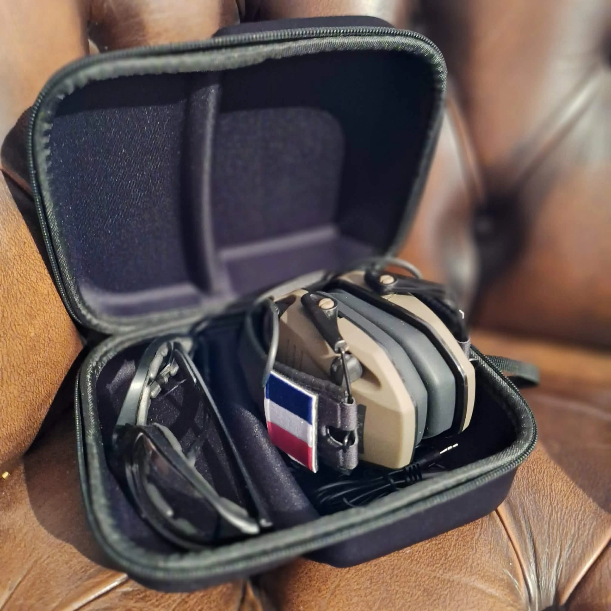 Cascos anti-ruido electrónicos + gafas de protección + estuche de transporte + parches F – photo 8